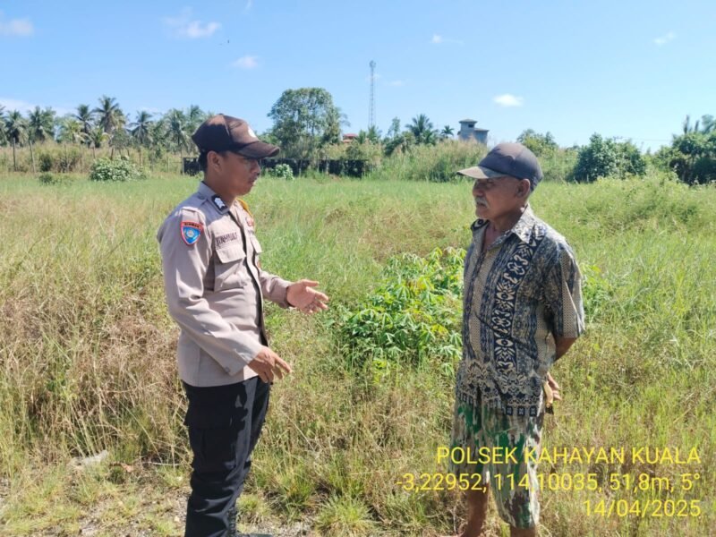 Personel Polsek Kahayan Kuala sambangi warga dan Memberikan himbauan Tentang Larangan Membakar hutan dan lahan
