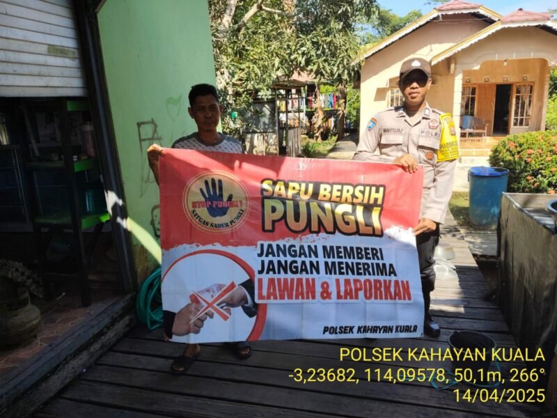 Polsek Kahayan Kuala lakukan sosialisasi kepada warga terkait telah di bentuknya Tim Satgas Saber Pungli di Wilkum Polres Pulang Pisau
