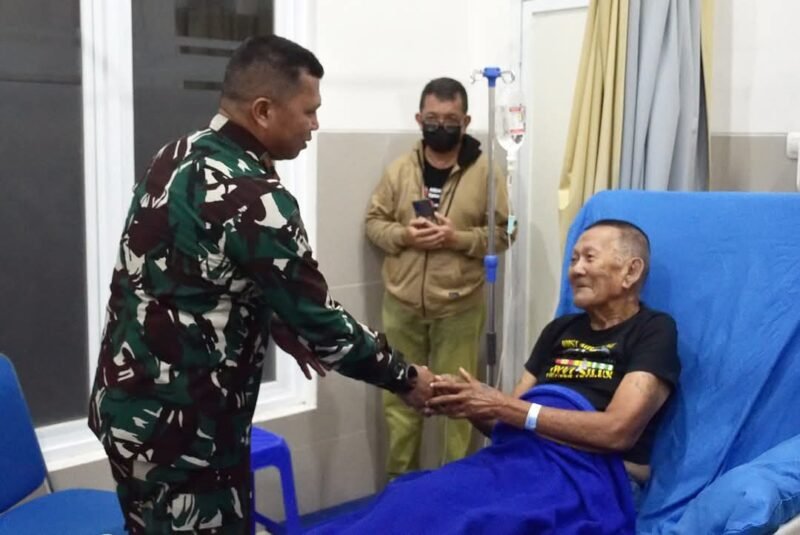 Komandan Pasmar 2 Kunjungi Pelda KKO (Purn) Jhoni Liem