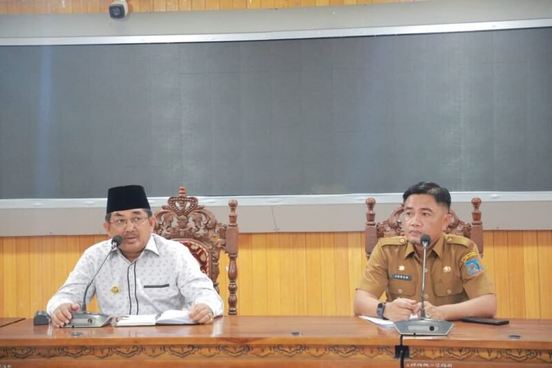Bupati Tanjab Barat Pimpin Rapat kordinasi Instruksi Presiden Prabowo Terkait Sampah Nasional