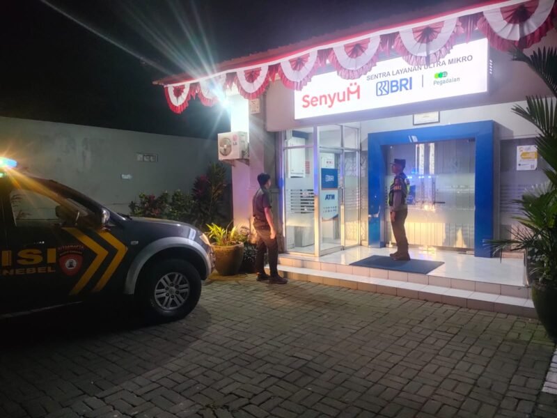 Cegah terjadinya Kriminalitas pada malam hari, Polsek Penebel laksanakan Patroli Blue Light