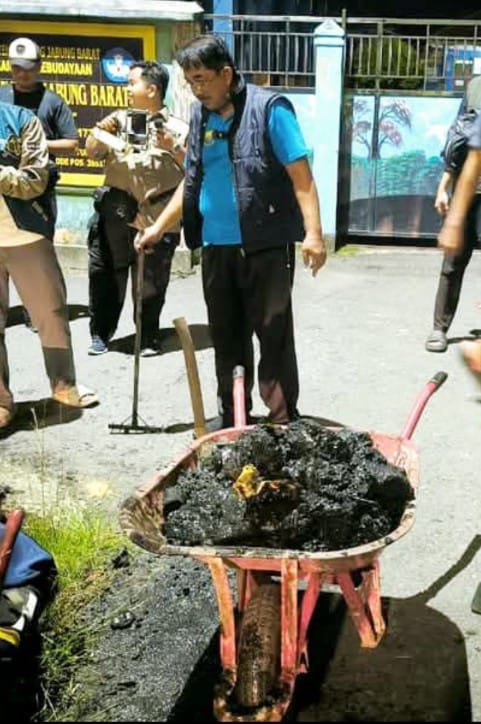Bupati Anwar Sadat:turun langsung kegiatan aksi bersih bersih drenase Demi Kota yang Sehat dan Bebas Banjir