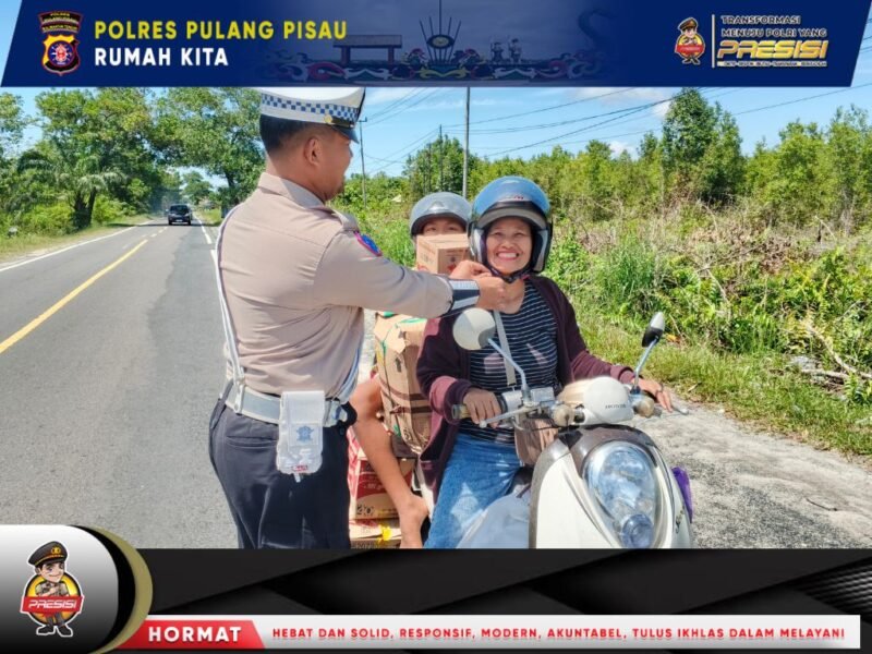 Satlantas Polres Pulang Pisau Sosialisasi Penggunaan Helm dengan Benar
