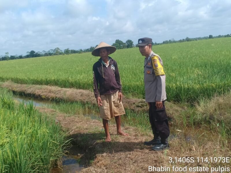 Dekat Dengan Masyarakat, Bhabinkamtibmas Sanggang Bripka Oktobery Aktif Sambangi Warga Binaan