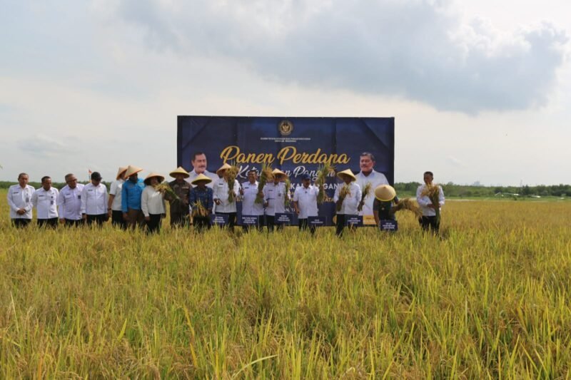 NUSAKAMBANGAN PANEN PERDANA,
BANGUN LUMBUNG KETAHANAN PANGAN DAN BERI KESEMPATAN WARGA BINAAN