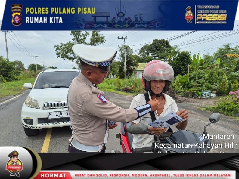 Klik Helm Pengendara, Sat Lantas Polres Pulang Pisau Edukasi Keselamatan Lalu Lintas