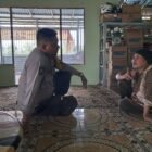 Dengan Rutin Sambang, Bhabinkamtibmas Food Estate Sampaikan Pesan Kamtibmas
