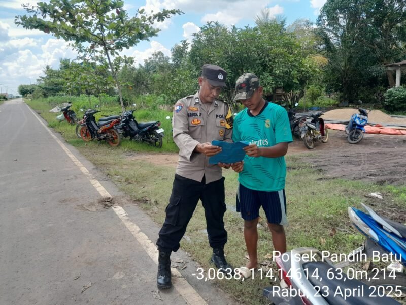 Bhabinkamtibmas Polsek Pandih Batu Sosialisasikan Himbauan Larangan Praktek Pungli