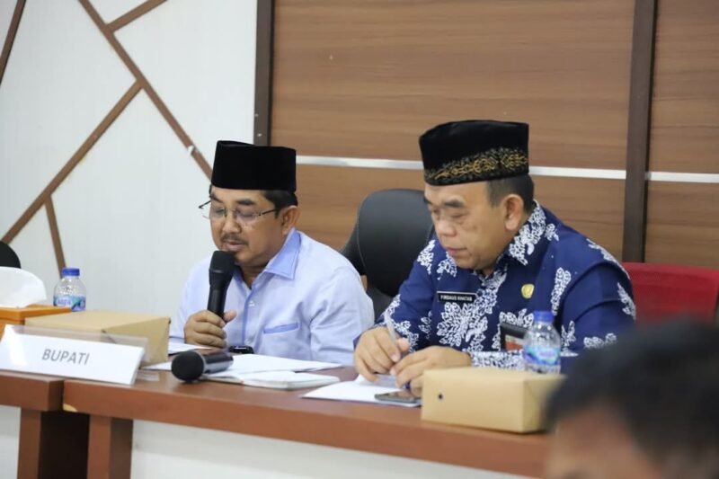 Foto: Bupati Tanjab Barat