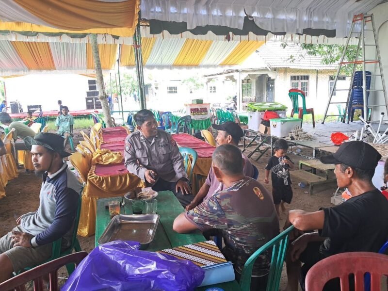 Sat Binmas Polres Pulang Pisau sambang dan patroli dialogis sekaligus berikan himbauan Kamtibmas dan tingkatkan keamanan lingkungan sekitar