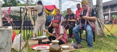 Sakral dan Meriah! Ritual Adat Ngampar Bide Resmi Buka Rangkaian Naik Dango ke-2 di Pontianak