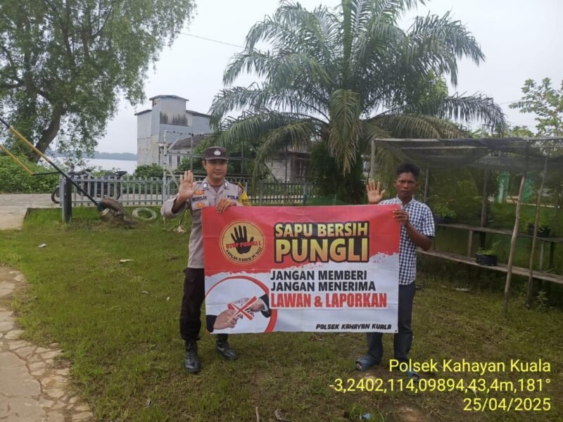 Polsek Kahayan Kuala lakukan sosialisasi kepada warga terkait telah di bentuknya Tim Satgas Saber Pungli di Wilkum Polres Pulang Pisau.