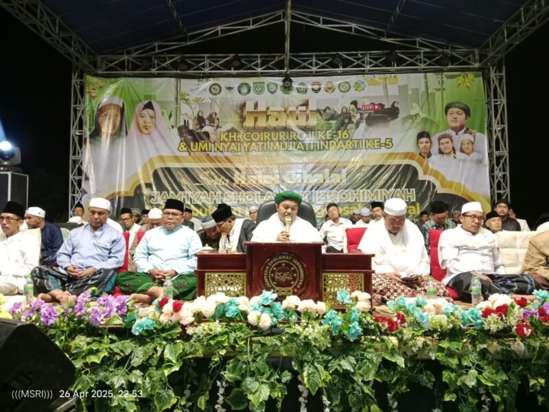 Ponpes Internasional AL ILLIYIN Internasional Gelar Haul ke-16 KH Choirur Roji dan ke-5 Umi Nyai Yati Mujiati Indarti serta Halal Bihalal