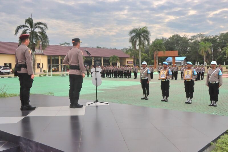 Polres Pulang Pisau Gelar Upacara, PTDH Dua Personil Terlibat Narkoba