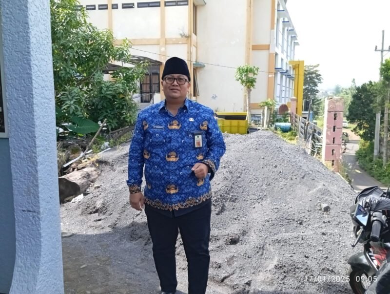 Foto: Kadis PUPR Kota Batu, Ir. Alfi Nurhidayat.,ST.,MT.,Ph.D.Ketua PII Kota Batu.