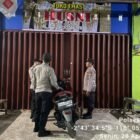 Sambangi Lingkungan Pertokoan, Personel Patroli Polsek Maliku Pastikan Situasi Sekitar Kondusif