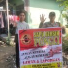 Bhabinkamtibmas Polsek Maliku Aktif Sosialisasikan Program Sapu Bersih Pungutan Liar