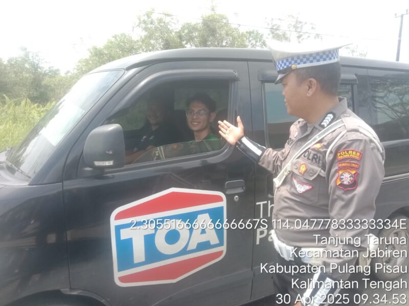 Satlantas Polres Pulang Pisau Tegur Pengemudi Tanpa Sabuk Pengaman