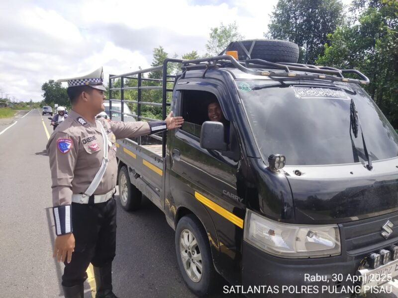 SATLANTAS POLRES PULANG PISAU INGATKAN PENGEMUDI UNTUK PAKAI SAFETY BELT