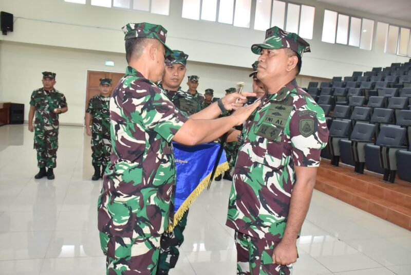 Pengukuhan Jabatan Dansatlatmatla Puslatopsla Kodiklatal