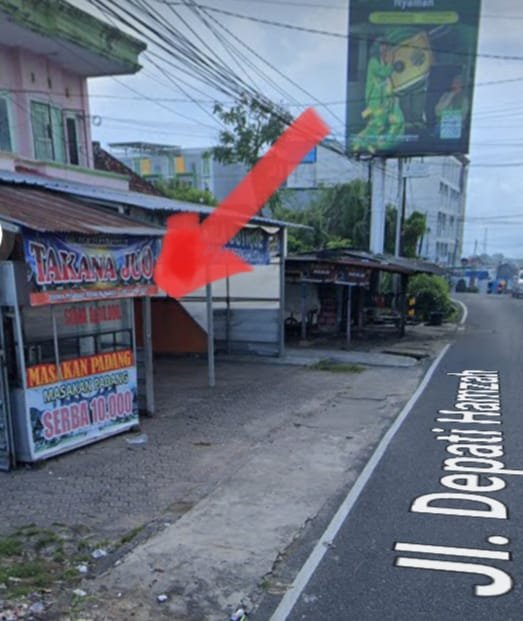 Bikin Mual! Seekor Tikus Got Raksasa Terciduk Cium Ayam Yang Disusun Dietalase Warung Padang, 