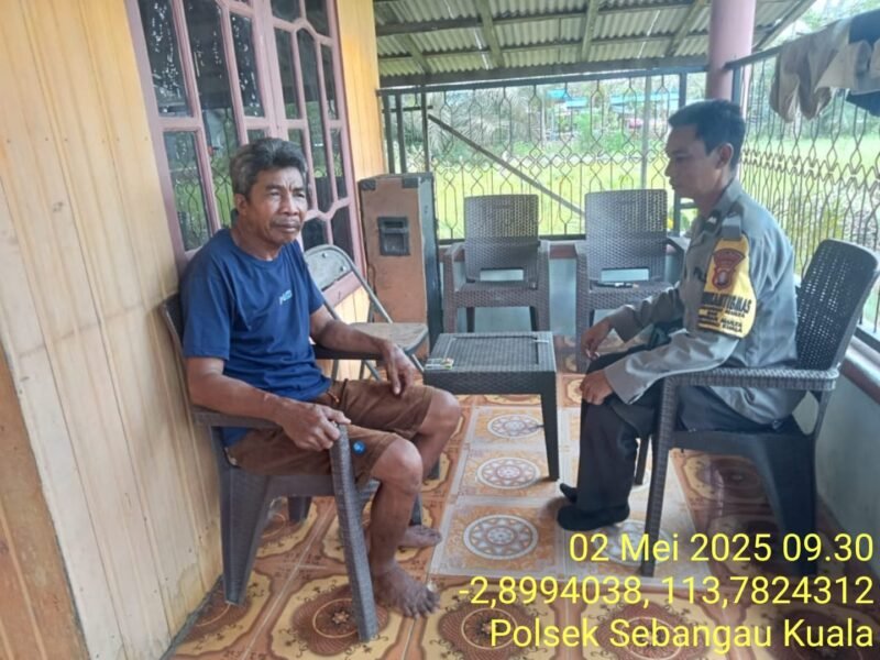 Personil Polsek Sebangau Kuala sambangi Warga Sekitar Memberikan Himbauan Kamtibmas