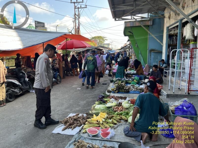 Personel Polsek Kahayan Kuala menyampaikan pesan Kamtibmas, dan Himbauan kamtibmas dan mendukung Program pemerintah terkait ketahanan pangan