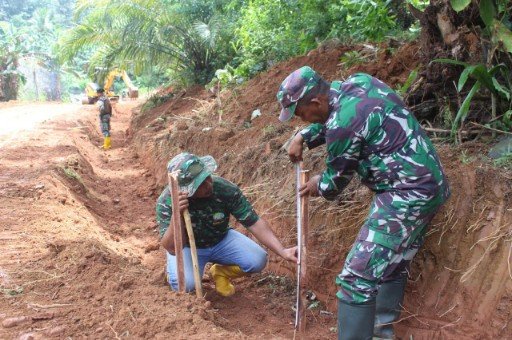 Kejar Target Sesuai Apa Yang Direncanakan Seluruh Sasaran TMMD Ke-124 Kodim 1009/Tanah Laut Mulai Dikerjakan