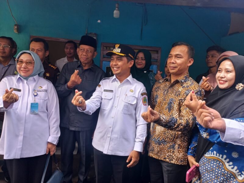 Menteri Wihaji Luncurkan Program Gizi dan KB Gratis di Pasuruan