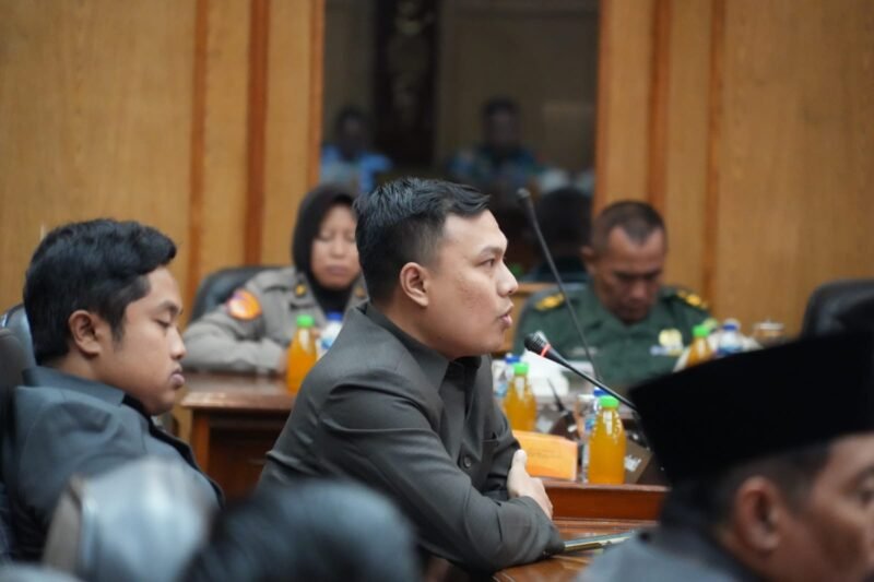 DPRD Sidoarjo Dikritik Tajam, Rapat Paripurna LKPJ Bupati Dihadiri 16 Anggota