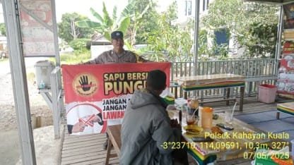 Polsek Kahayan Kuala lakukan sosialisasi kepada warga terkait telah di bentuknya Tim Satgas Saber Pungli di Wilkum Polres Pulang Pisau