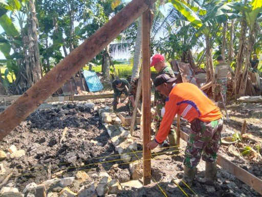 Kemanunggalan TNI-Rakyat: Rumah Kokoh untuk Ibu Kurba dari TMMD ke-124