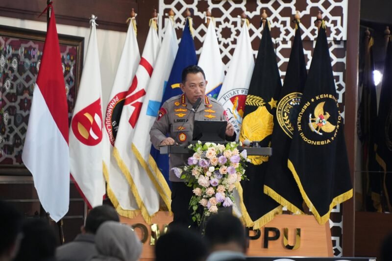 Profil: Kapolri Hadiri Promensisko TPPU dan TPPT: Komitmen Perangi Kejahatan Siber