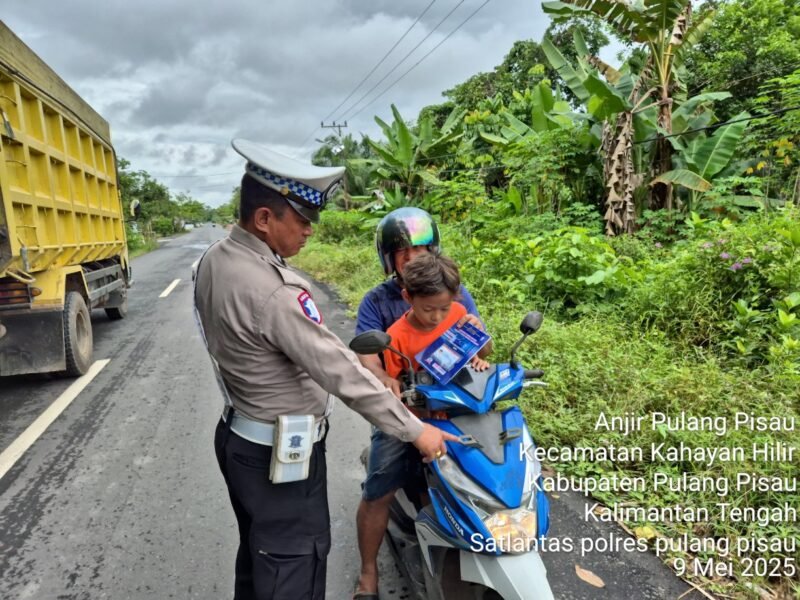 Kendaraan Tanpa Plat Nomor, Personel Satlantas Polres Pulang Pisau Berikan Teguran Simpatik Kepada Pengendara