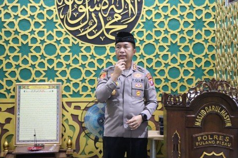 Hangat dan Penuh Makna, Kapolres Pulang Pisau Buka Puasa Sunah bersama Santri Ponpes Sabilalrasyad Mintin