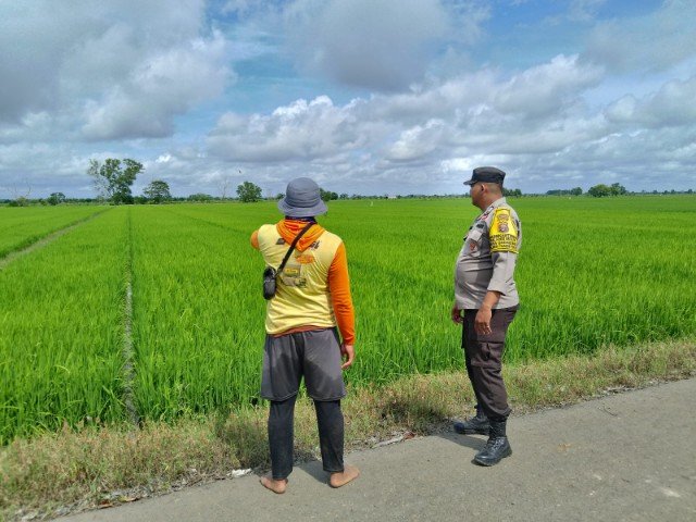 Bhabinkamtibmas sambang dan memberikan himbauan kamtibmas Kepada warga Desa Gadabung
