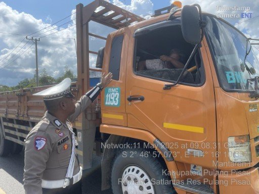 SATLANTAS POLRES PULANG PISAU INGATKAN PENGEMUDI UNTUK PAKAI SAFETY BELT