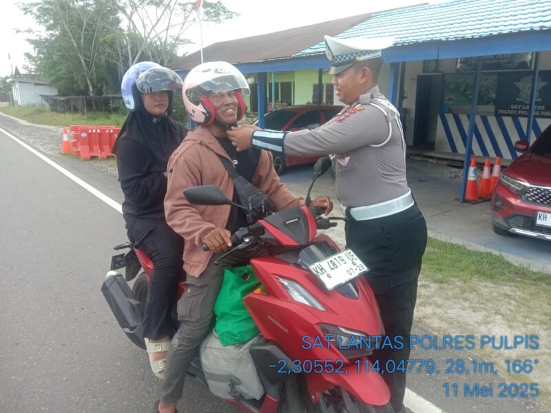 Satlantas Polres Pulang Pisau Sosialisasi Penggunaan Helm dengan Benar