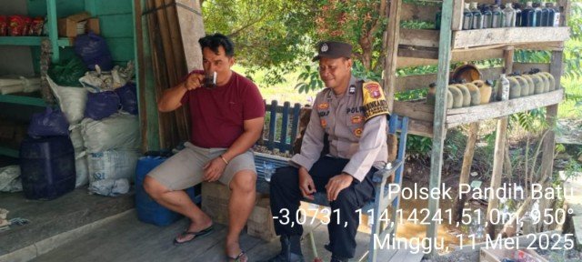 Sampaikan larangan Karhutla kepada masyarakat, saat laks Patroli Dialogis