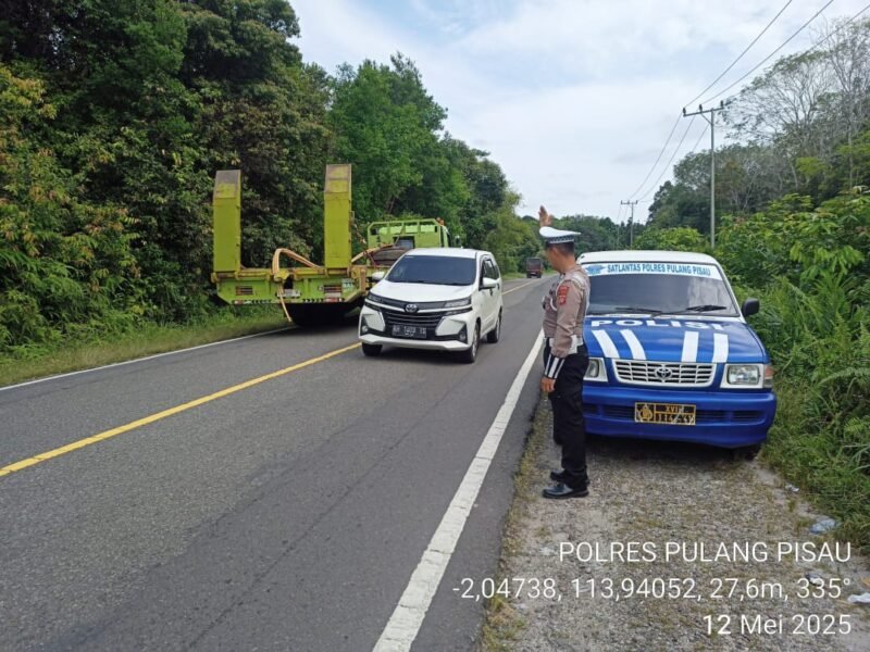 Personel Satlantas Polres Pulang Pisau Menggelar Patroli Daerah Rawan Laka dan Rawan Pelanggaran Lalu Lintas