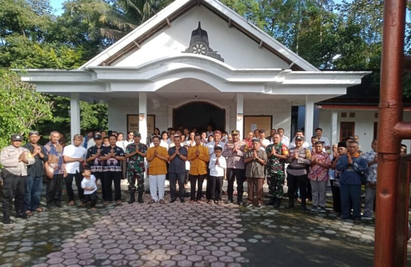 Bersinergi Bersama Tiga Pilar, Forkopimcam Garum Monitoring Kegiatan Ibadah Hari Raya Waisak 2025