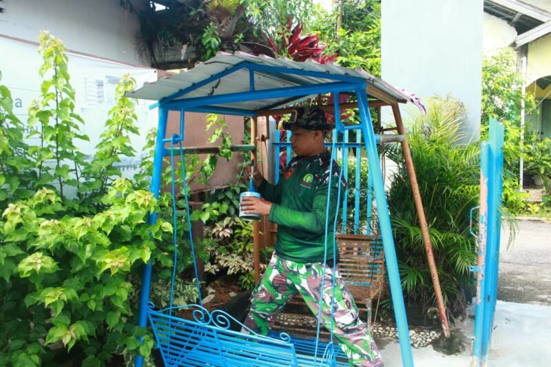 Rehab Panti Asuhan Amal Shaleh Masuki Tahap Pengecatan, TNI dan Warga Bersinergi
