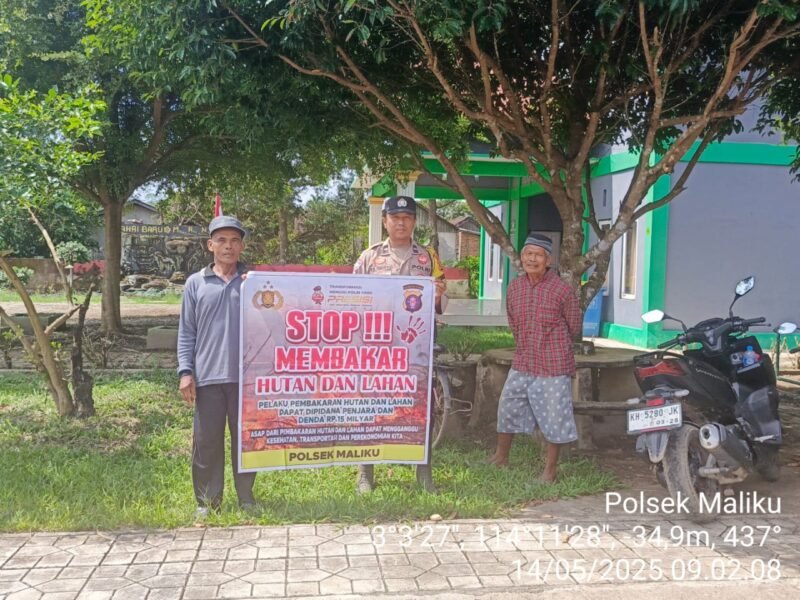 Bhabinkamtibmas Polsek Maliku Sosialisasikan Larangan Karhutla dalam Melaksanakan Sambang di Desa Binaannya