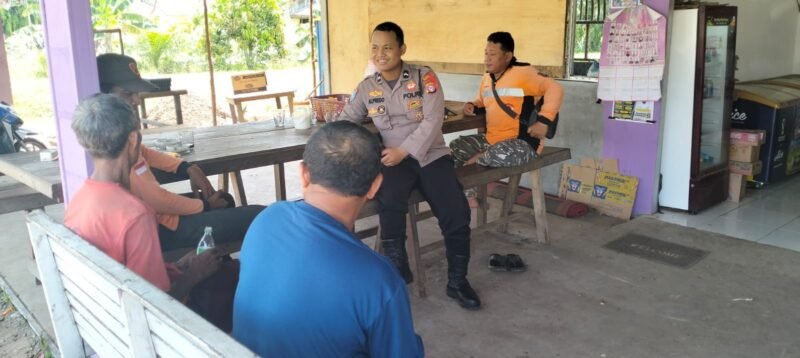 Sat Binmas Polres Pulang Pisau sambang dan patroli dialogis sekaligus berikan himbauan Kamtibmas dan tingkatkan keamanan lingkungan sekitar