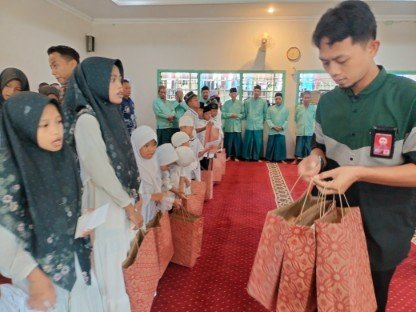 Pengajian dan Bakti Sosial di Lapas Sidoarjo Berjalan Lancar, Kalapas: Wujud Kepedulian dan Kebersamaan