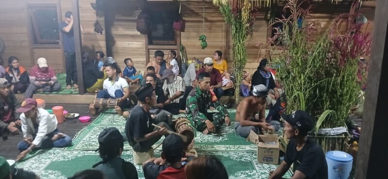 Babinsa Koramil 01/Batang Alai Selatan Hadiri Aruh Adat Masyarakat Hindu Dayak Meratus