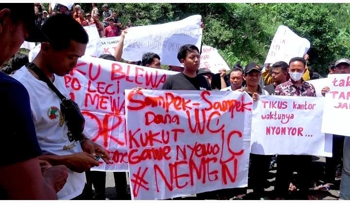 ALIANSI WARGA TEMON BERSATU
MENUNTUT KEADILAN MENUNTUT PROSES HUKUM DI TEGAKKAN TANPA PANDANG BULU DAN TANPA HARUS BERTELE-TELE