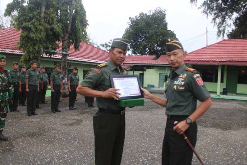 Bangkit Bersama! Kodim 1008/Tabalong Gelar Upacara Harkitnas dan Lepas Purna Tugas dengan Khidmat