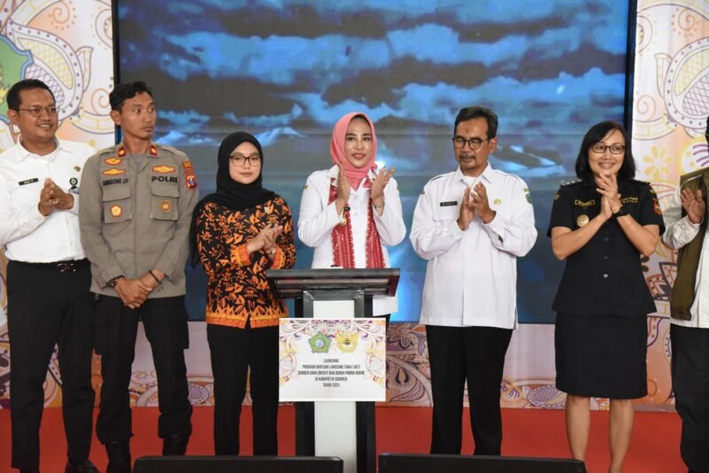 Pemkab Sidoarjo Bagikan BLT, Kepada Buruh Pabrik Rokok Sidoarjo
