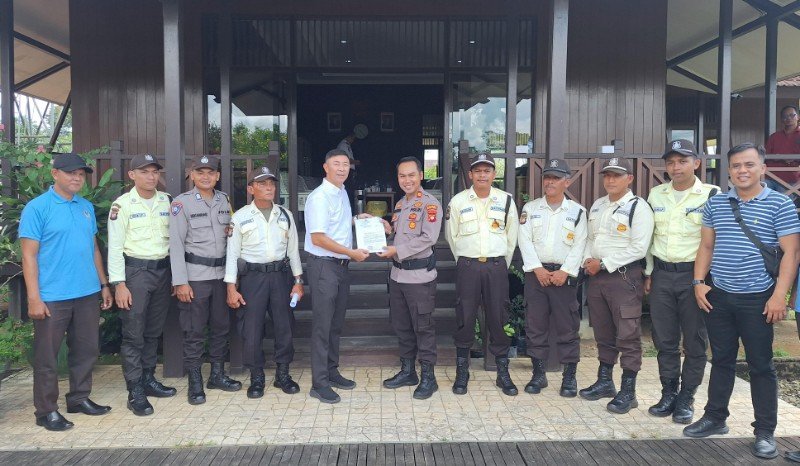 Kapolsek Jongkat Tekankan Pemasangan CCTV, dan Penjagaan Satpam di Depan Perusahaan Demi Tekan Laka Lantas